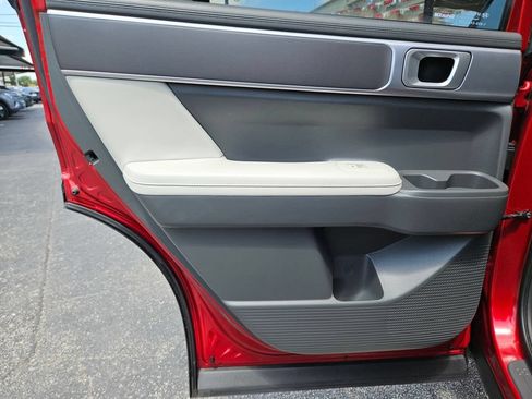 Used 2025 Hyundai Santa Fe SEL FWD image 18