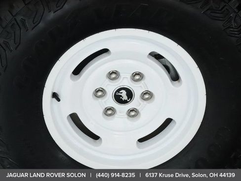 Used 2025 Ford Bronco Heritage Edition AWD/4WD image 37