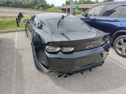 Used 2019 Chevrolet Camaro LT w/ RS Package RWD image 6