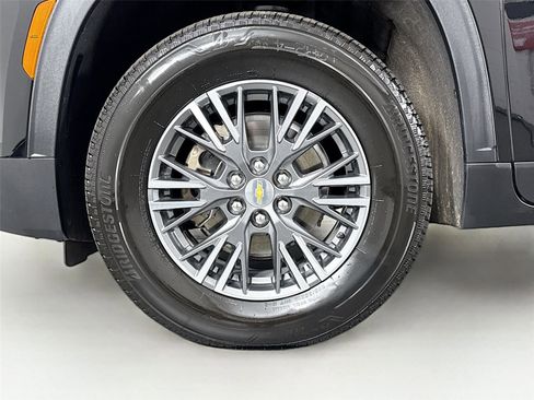 Used 2026 Chevrolet Traverse LT image 57