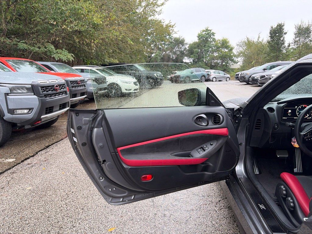 Used 2025 Nissan Z Performance w/ Floor Mat Package RWD image 10