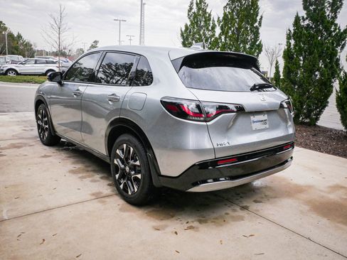 Used 2026 Honda HR-V EX-L image 9