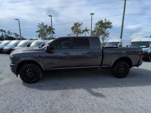 Used 2025 RAM 3500 Limited AWD/4WD image 8