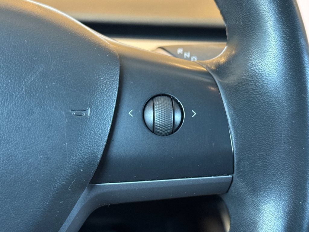 Used 2018 Tesla Model 3 Long Range RWD image 30