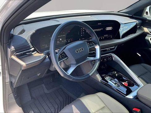 Used 2025 Audi Q5 Premium w/ Convenience Package AWD/4WD image 13