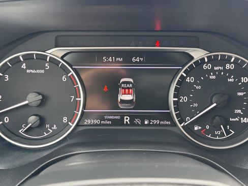 Used 2025 Nissan Rogue SV FWD image 28