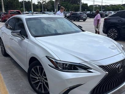 Used 2019 Lexus ES 350 w/ Premium Package