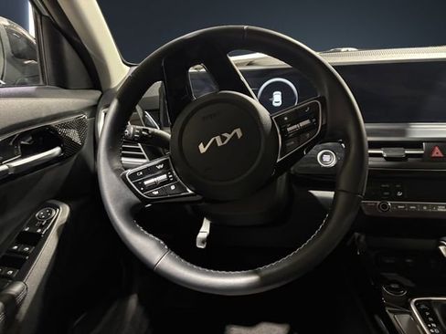 Used 2024 Kia Seltos S image 12