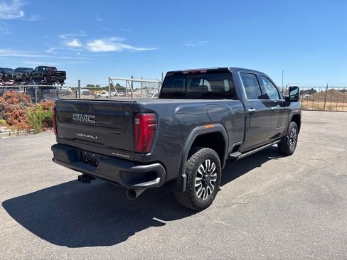 Used 2026 GMC Sierra 3500 Denali Ultimate AWD/4WD image 4