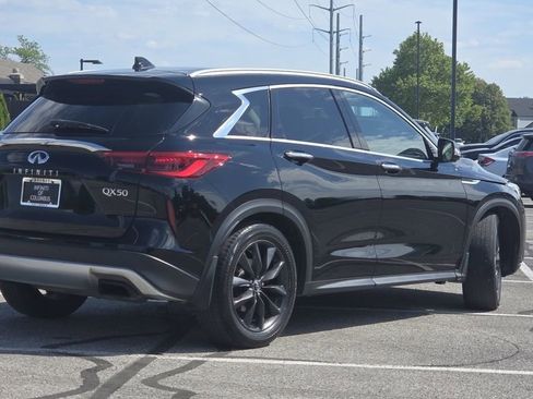 Used 2019 INFINITI QX50 Essential w/ Premium Heat Package AWD/4WD image 8