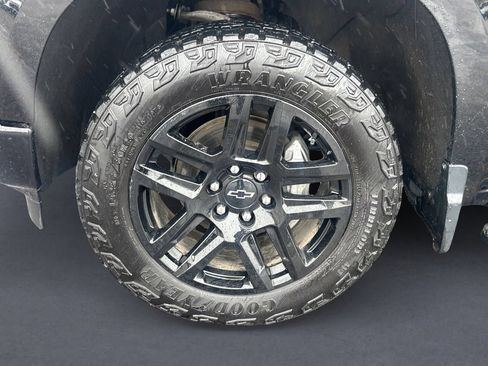 Used 2024 Chevrolet Silverado 1500 RST w/ Convenience Package II AWD/4WD image 9