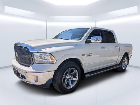 Used 2016 RAM 1500 Laramie w/ Convenience Group image 7