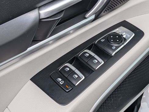 Used 2021 Kia Telluride S FWD image 25