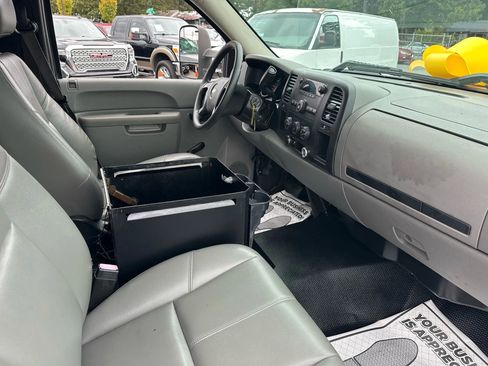 Used 2013 Chevrolet Silverado 1500 W/T RWD image 13