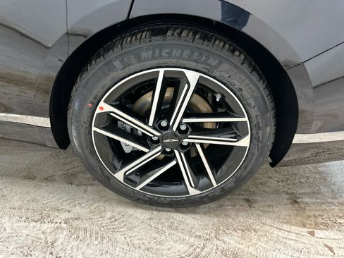 New 2026 Genesis G80 2.5T Advanced image 8