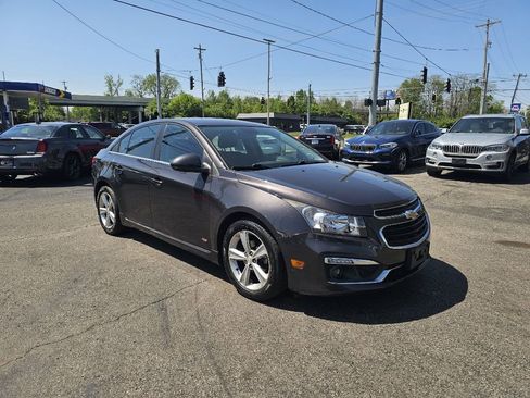 Used 2016 Chevrolet Cruze LT w/ RS Package FWD image 6