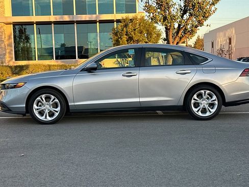 Certified 2025 Honda Accord LX image 7