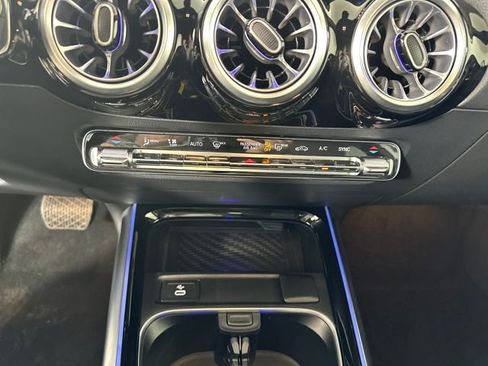 Used 2025 Mercedes-Benz GLA 250 4MATIC image 22