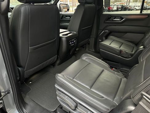 Certified 2025 GMC Yukon Denali image 16