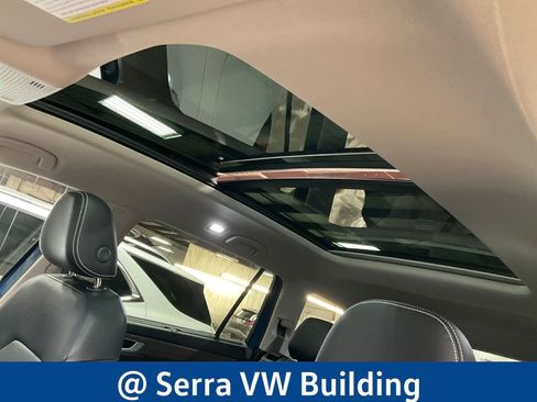 Used 2025 Volkswagen Atlas SEL image 31