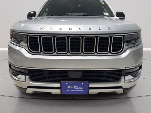 Used 2023 Jeep Wagoneer Series II w/ Premium Group I AWD/4WD image 9