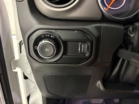 Used 2023 Jeep Wrangler Unlimited Sport AWD/4WD image 22