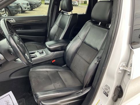 Used 2022 Jeep Grand Cherokee Laredo X image 28