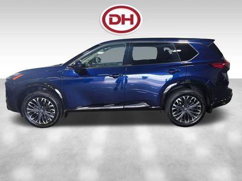 Used 2024 Nissan Rogue Platinum w/ Platinum Premium Package AWD/4WD image 12