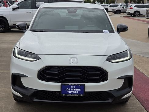 Used 2024 Honda HR-V Sport image 3