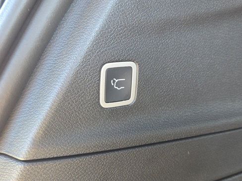 New 2026 Chrysler Pacifica Select image 17