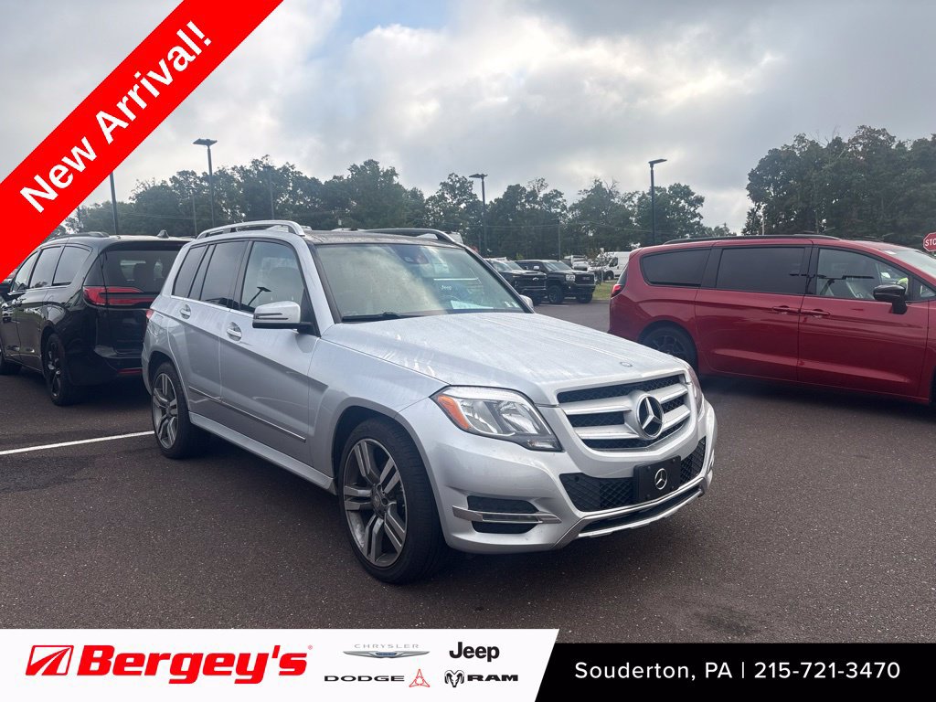 Used 2015 Mercedes-Benz GLK 350 4MATIC image 1