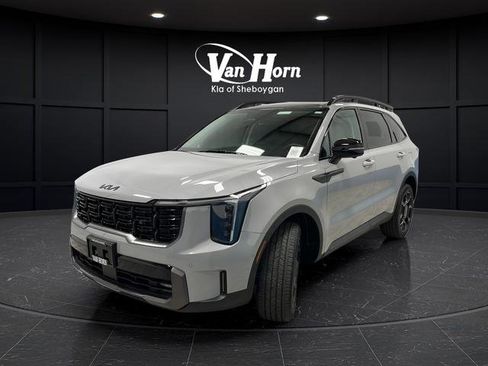 Used 2025 Kia Sorento SX AWD/4WD image 3