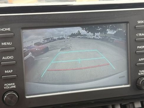 Used 2019 Toyota RAV4 XLE Premium FWD image 18