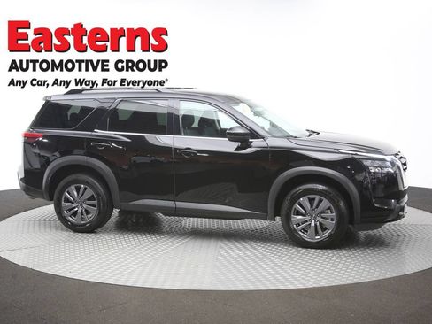 Used 2025 Nissan Pathfinder SV FWD image 48