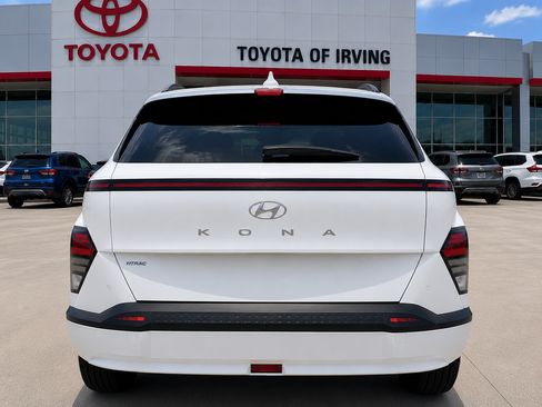 Used 2024 Hyundai Kona Limited AWD/4WD image 9