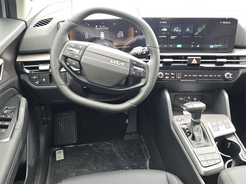 New 2026 Kia Sportage EX image 13