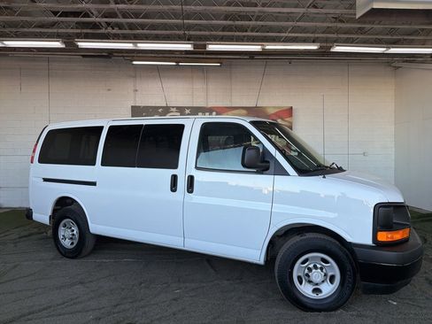 Used 2017 Chevrolet Express 2500 LS image 9