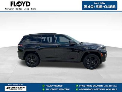 New 2025 Jeep Grand Cherokee Limited w/ Black Appearance Package