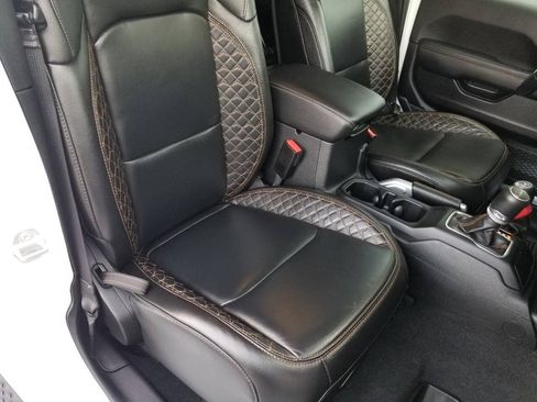 Used 2021 Jeep Gladiator Overland AWD/4WD image 20
