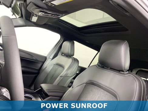 New 2025 Jeep Grand Cherokee L Altitude image 2