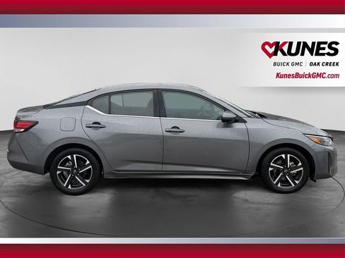 Used 2024 Nissan Sentra SV FWD image 10