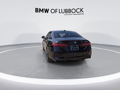 New 2026 BMW 550e xDrive image 7