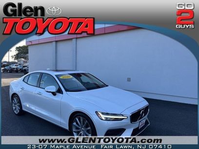 Used 2020 Volvo S60 T6 Momentum