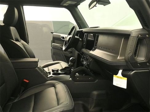 New 2025 Ford Bronco Badlands image 15