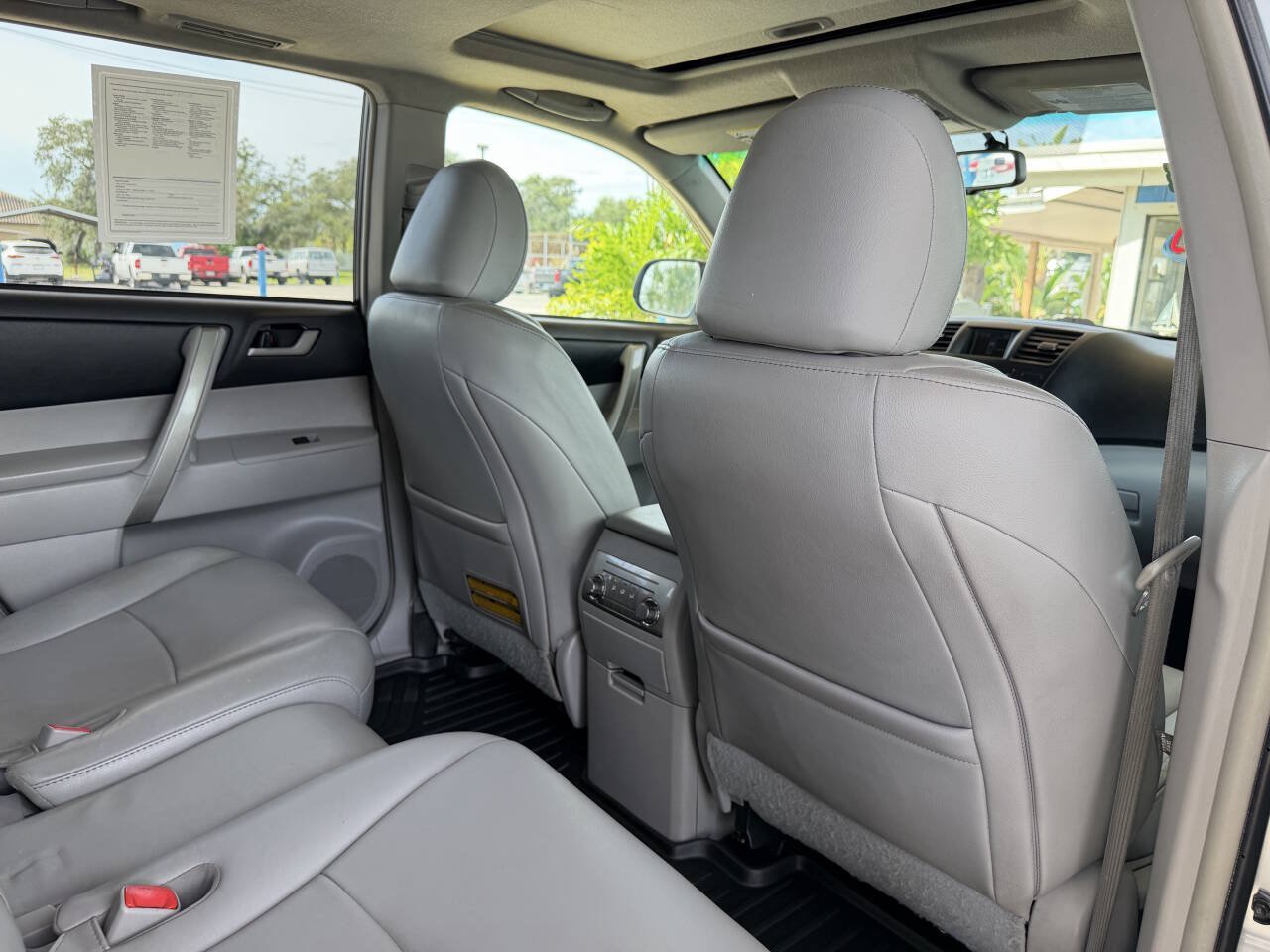 Used 2012 Toyota Highlander SE AWD/4WD image 22