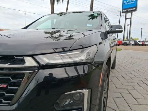 Used 2023 Chevrolet Traverse RS w/ LPO, Floor Liner Package FWD image 3
