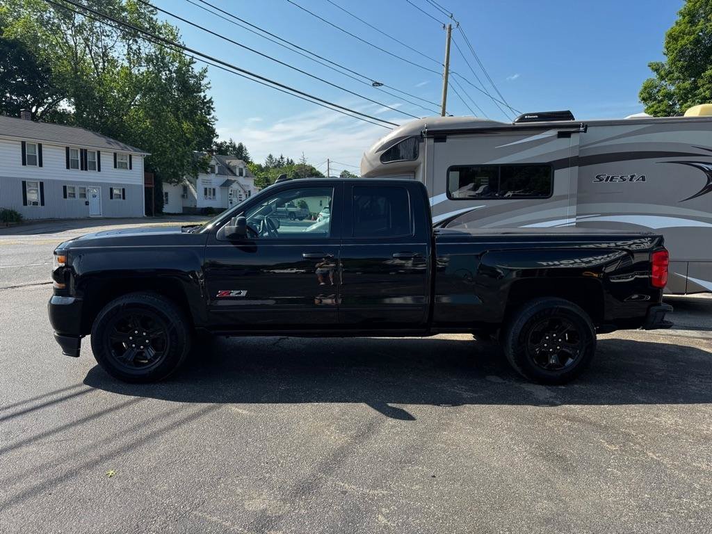 Used 2019 Chevrolet Silverado 1500 LT w/ All Star Edition AWD/4WD image 3