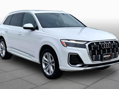 Used 2025 Audi Q7 3.0T Premium Plus AWD/4WD image 3