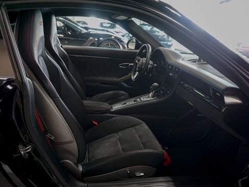 Used 2019 Porsche 911 GT3 RS image 36