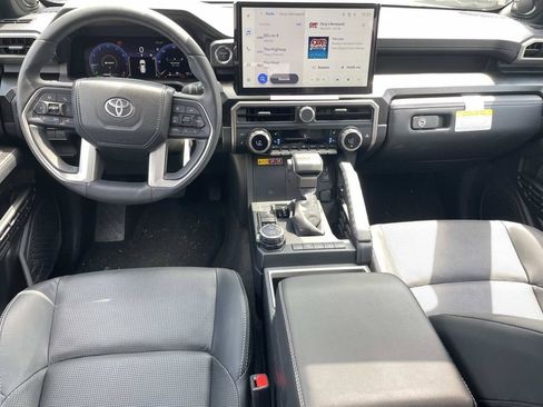 Used 2026 Toyota 4Runner Limited AWD/4WD image 17